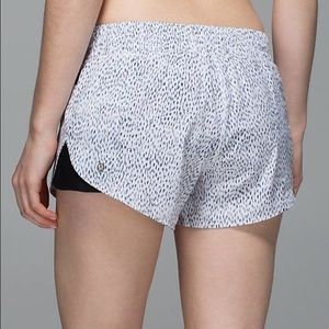 Lululemon Pleat to Street Short